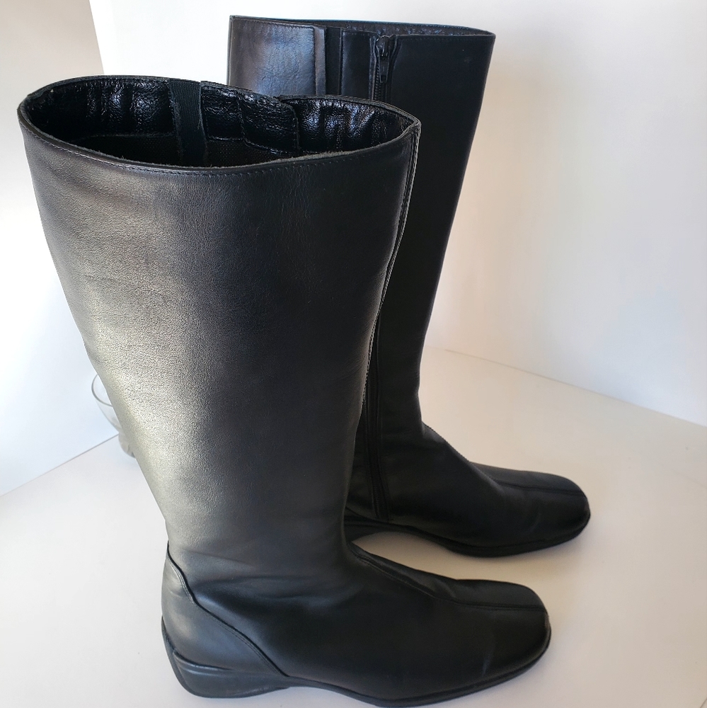 Aquatalia Women's Black Leather Knee High Waterproof Boots size 10 & 11